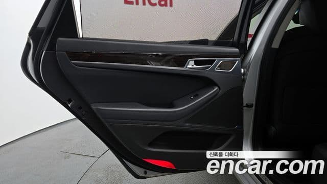 Genesis G80 Premium Luxury, 2018 18