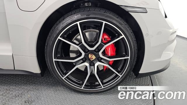 Porsche 타이칸 4S, 2025 все фото