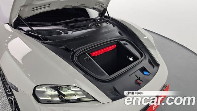 Porsche 타이칸 4S, 2025 6