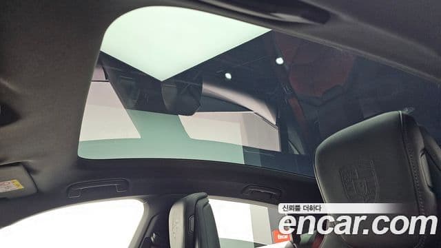 Porsche 타이칸 4S, 2025 16