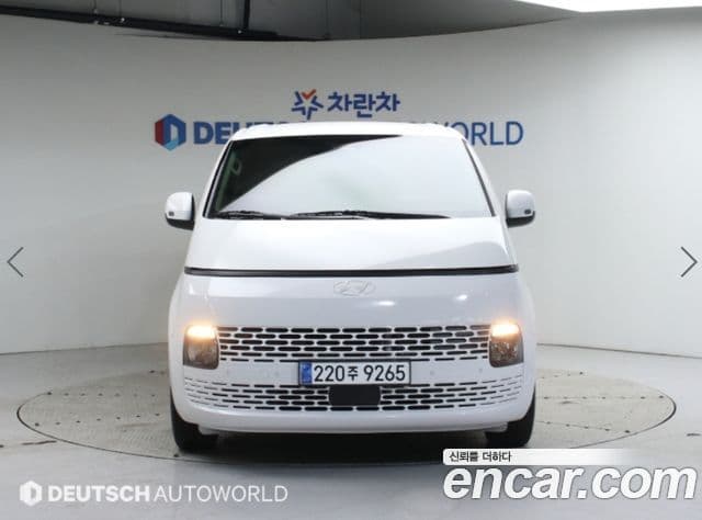 Hyundai Staria Modern, 2025 3
