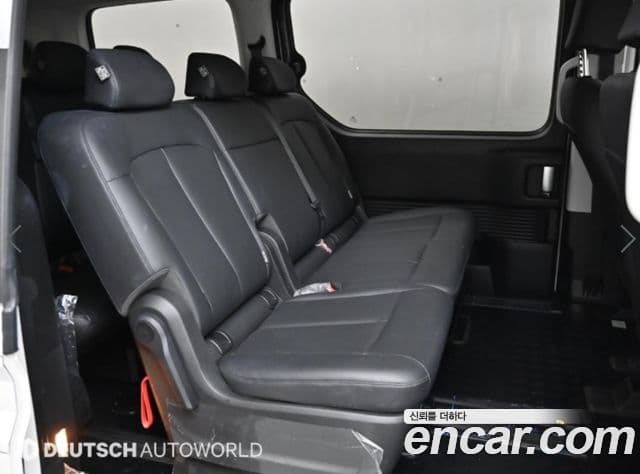Hyundai Staria Modern, 2025 12