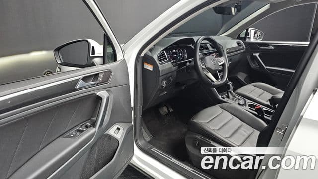 Volkswagen Tiguan 2세대 Prestige, 2023 11