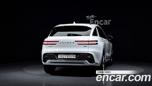 Genesis GV70, 2022 4