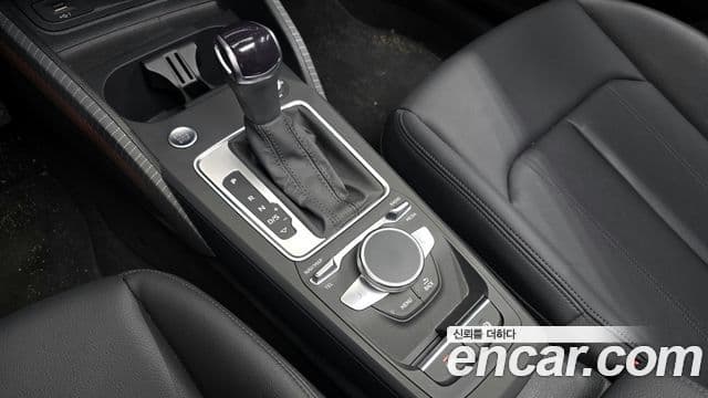 Audi Q2 Premium, 2023 9