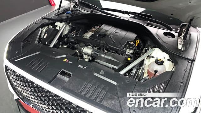 Genesis GV70, 2022 6