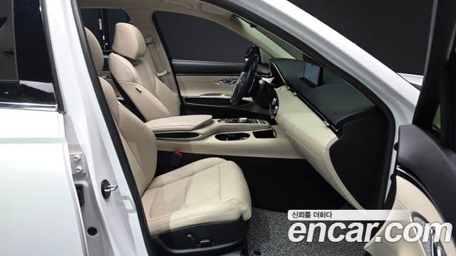 Genesis GV70, 2022 10