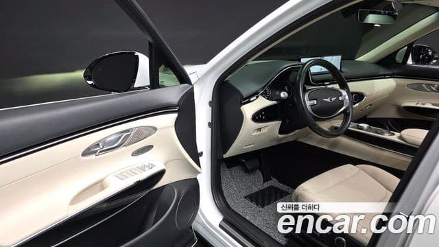 Genesis GV70, 2022 11