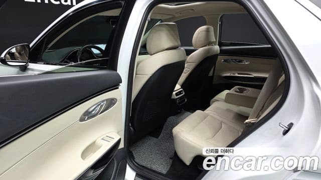 Genesis GV70, 2022 13