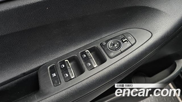 Hyundai Grandeur IG 3.0 Modern Basic (арендный автомобиль), 2018 17