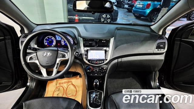 Hyundai Accent(новый кузов / новое поколение) Premier, 2012 7