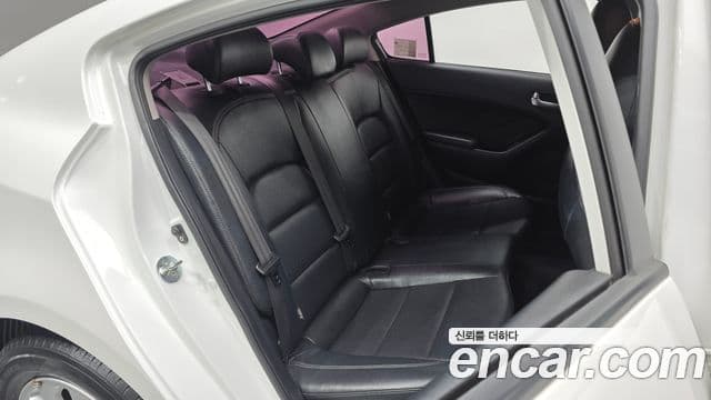 Kia K3 Deluxe, 2015 12