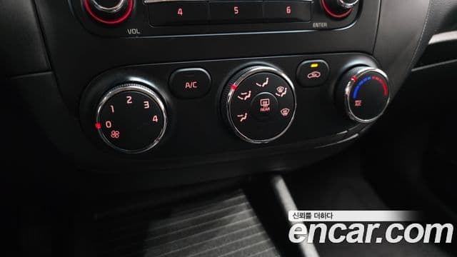 Kia K3 Deluxe, 2015 16