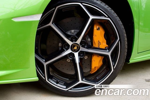 Lamborghini 우라칸 LP640-4 Evo Spyder, 2024 все фото