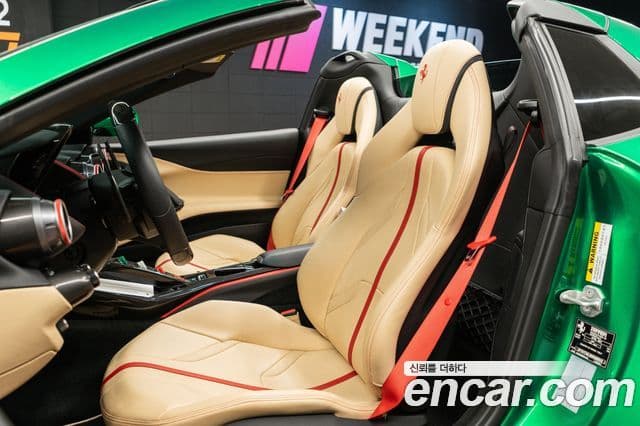 Ferrari 812 GTS, 2021 8