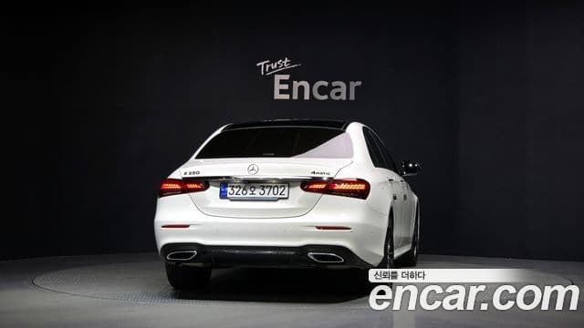 Mercedes-Benz E-класс W213 AMG Line, 2023 4
