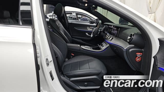 Mercedes-Benz E-класс W213 AMG Line, 2023 11