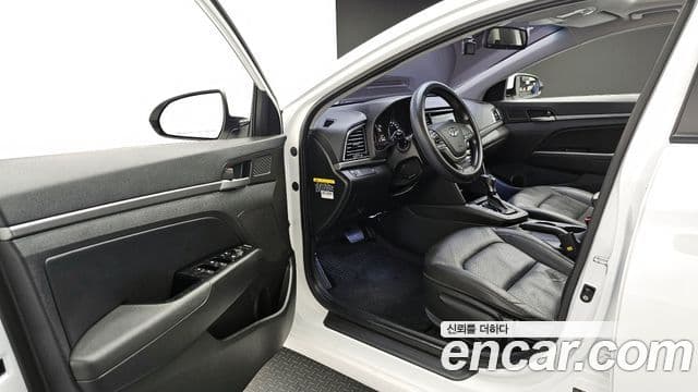 Hyundai Avante AD 1.6 GDI Smart, 2018 11