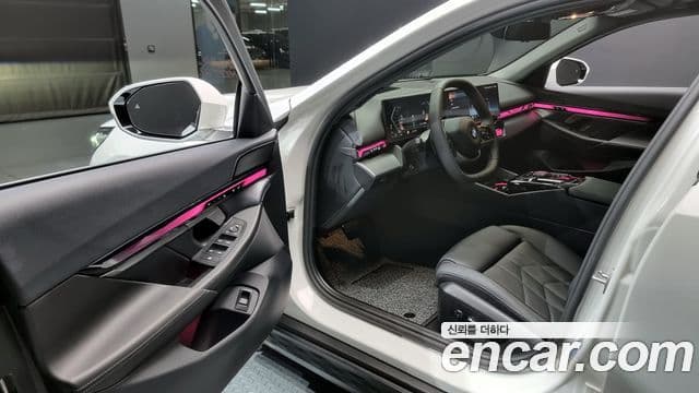 BMW 5시리즈 (G60), 2025 11