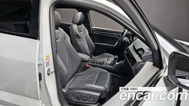 Audi Q3 (F3) 40 TFSI Quattro Premium Sportback, 2025 12