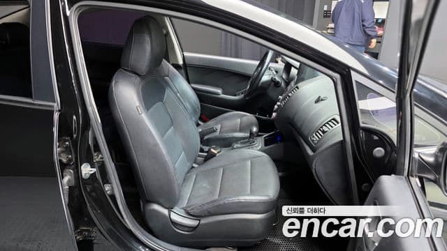 Kia K3 Trendy, 2015 12