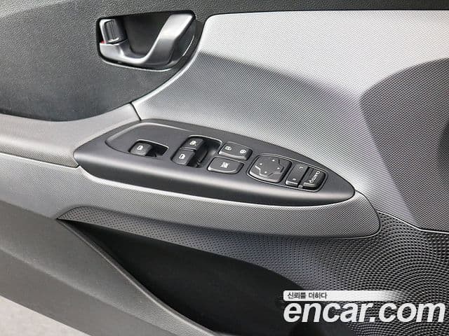 Hyundai Veloster (JS) Core, 2018 12