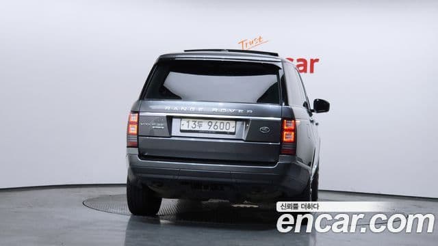 Land Rover Range Rover 4세대 4.4 SDV8 Vogue SE дизель, 2015 4