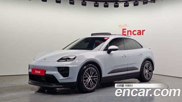 Porsche Macan EV базовый 4, 2025 1