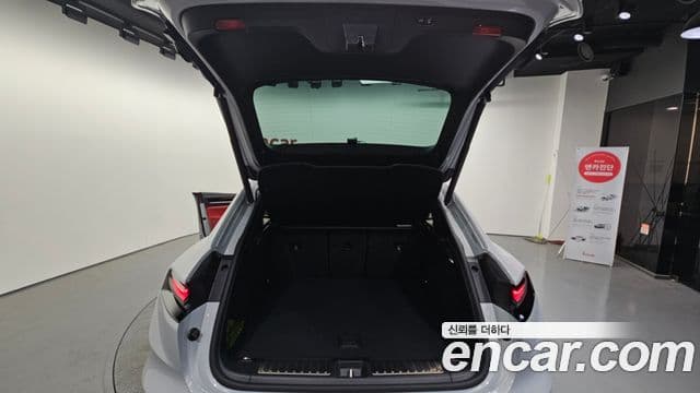 Porsche Macan EV базовый 4, 2025 19