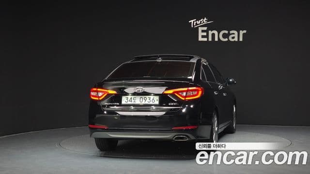 Hyundai LF Sonata Special, 2016 4
