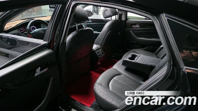 Hyundai LF Sonata Special, 2016 11