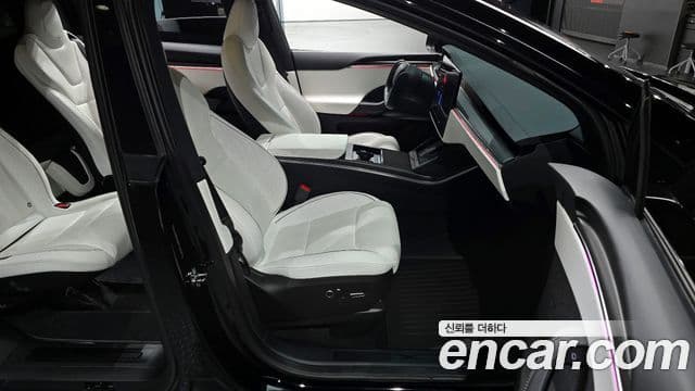 Tesla модель X Plaid, 2023 11