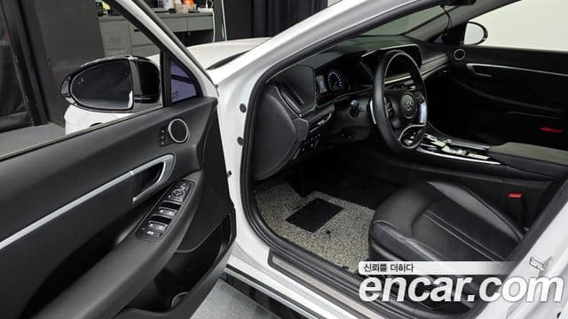 Hyundai Sonata (DN8) Premium Family, 2021 10