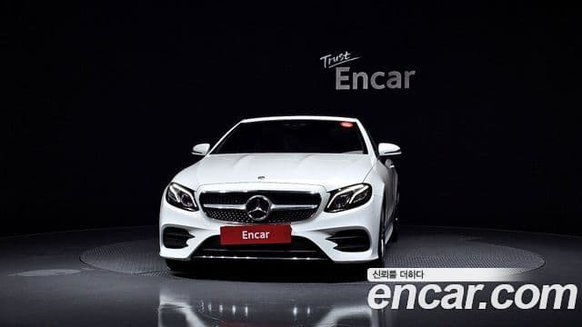 Mercedes-Benz E-класс W213 E220d кабриолет, 2018 3