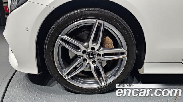 Mercedes-Benz E-класс W213 E220d кабриолет, 2018 все фото