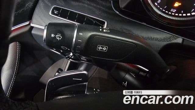 Mercedes-Benz E-класс W213 E220d кабриолет, 2018 18