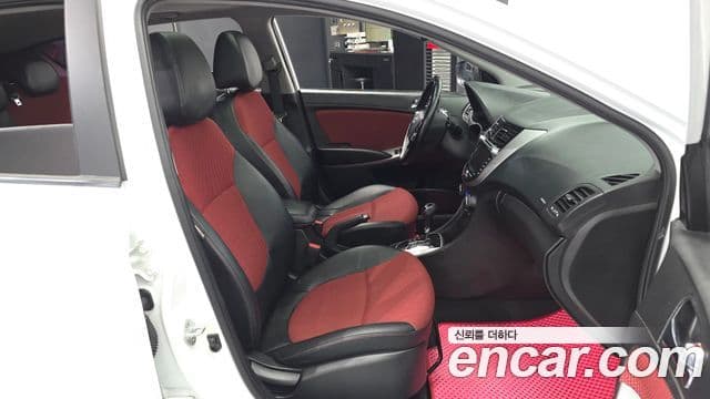 Hyundai Accent(новый кузов / новое поколение) Premium, 2015 11