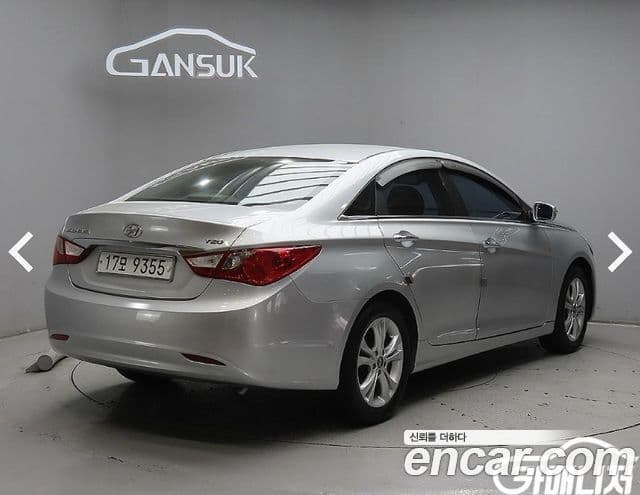 Hyundai YF Sonata люксовая версия, 2011 4