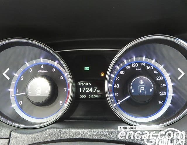 Hyundai YF Sonata люксовая версия, 2011 6