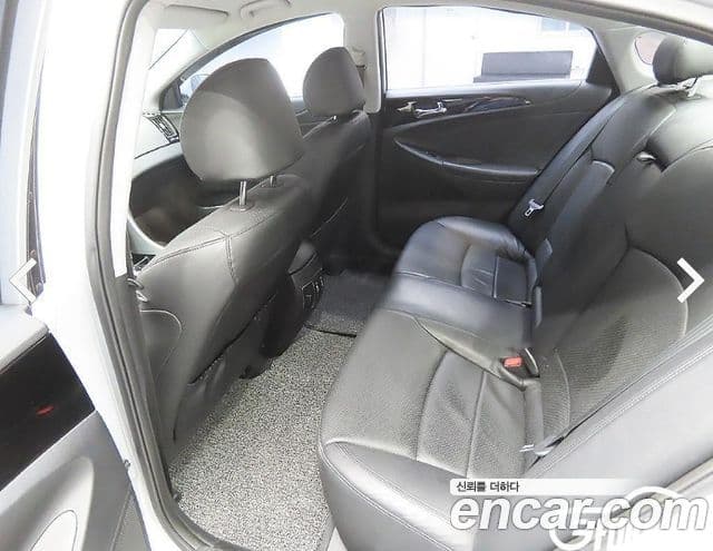 Hyundai YF Sonata люксовая версия, 2011 10