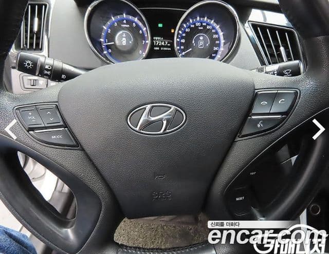 Hyundai YF Sonata люксовая версия, 2011 15