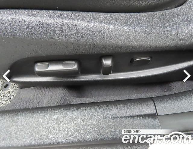 Hyundai YF Sonata люксовая версия, 2011 16