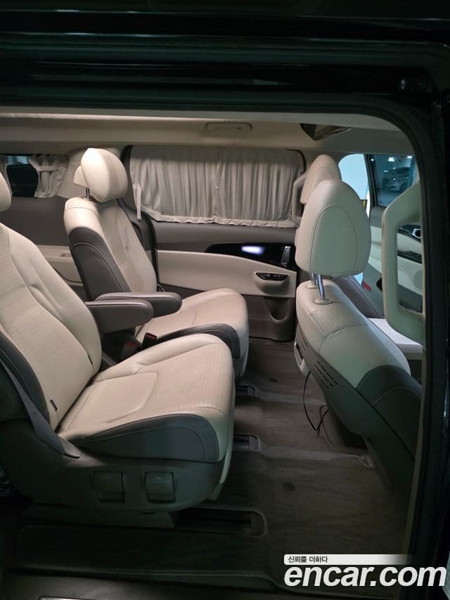 Kia Carnival 4세대 Signature, 2022 11
