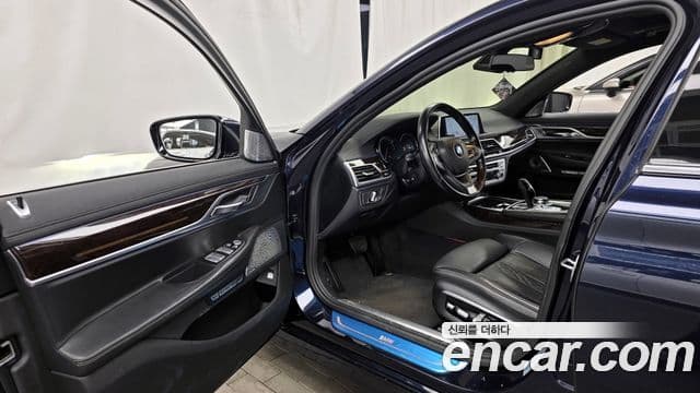 BMW 7시리즈 (G11) 750Li xDrive, 2016 10