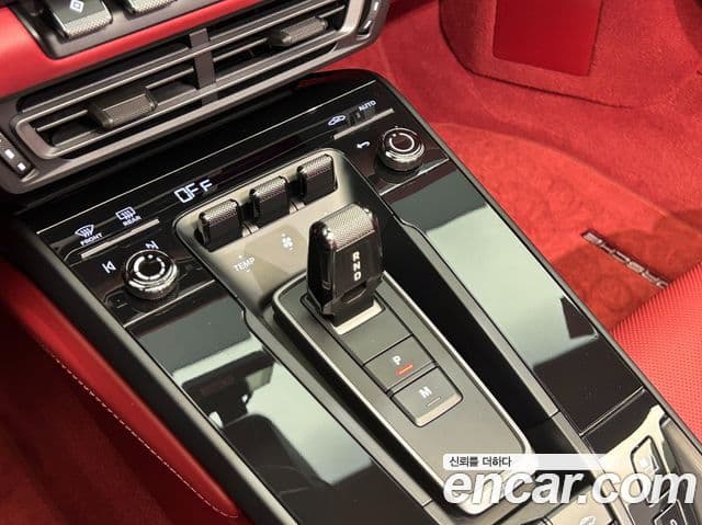 Porsche 911 (992) Carrera 4 GTS кабриолет, 2023 16