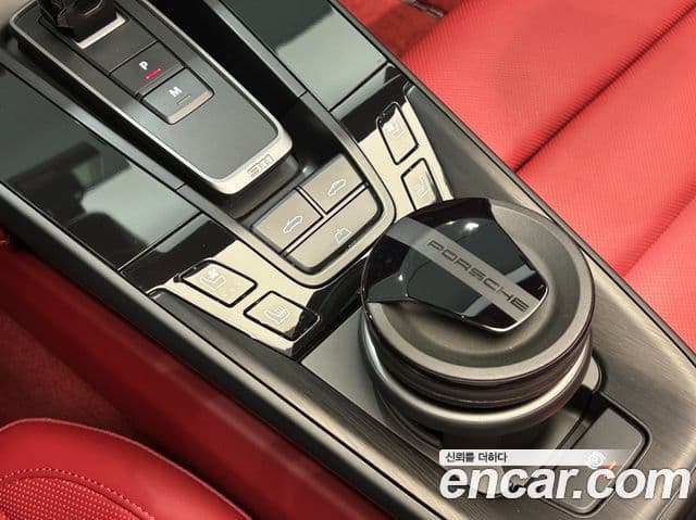 Porsche 911 (992) Carrera 4 GTS кабриолет, 2023 17