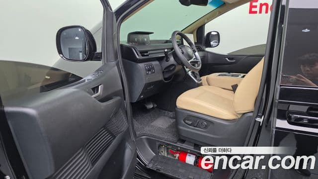Hyundai Staria Modern, 2024 11