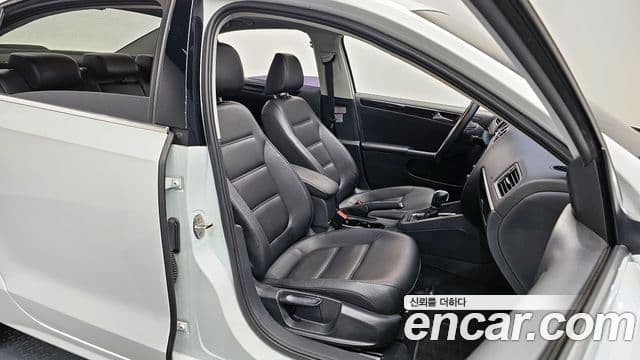 Volkswagen New Jetta 6세대, 2015 12