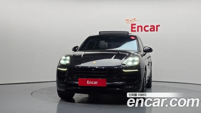 Porsche Macan 95B, 2018 3