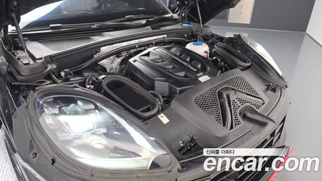 Porsche Macan 95B, 2018 6